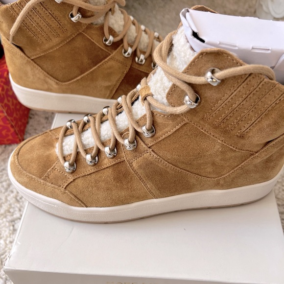 Marc Fisher Suede Shoes - Picture 4 of 5